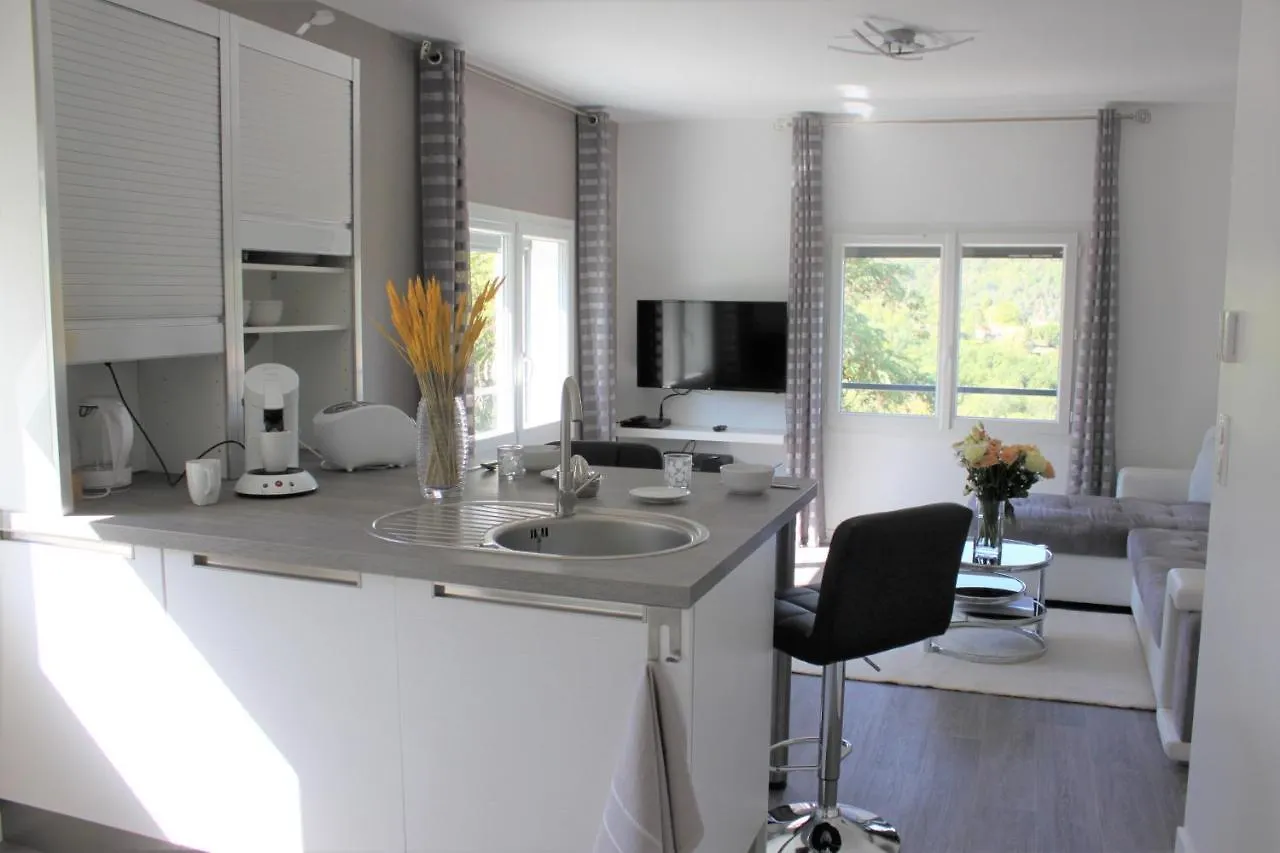Appartement Hippolits à Châtel-Guyon 0*,  France