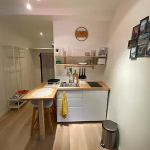 studio-trs-agrable-proche-de-auron.fr-provencehotel.com/